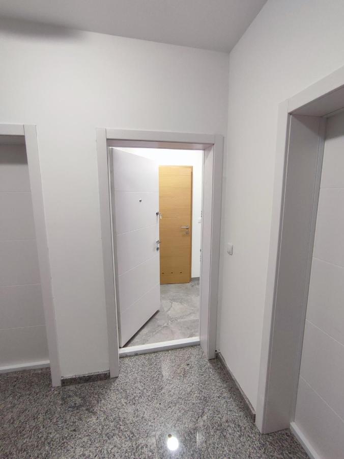 Morning Star Danica Apartment Surčin Exterior foto