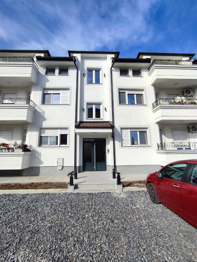 Morning Star Danica Apartment Surčin Exterior foto