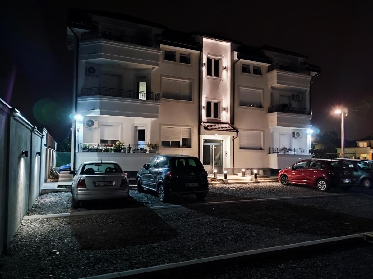 Morning Star Danica Apartment Surčin Exterior foto